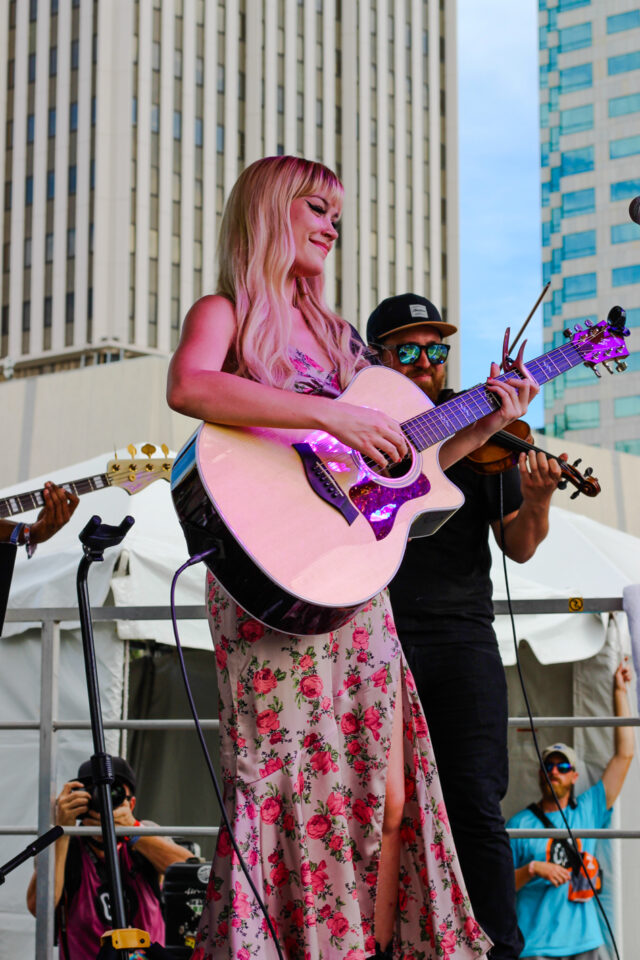 Ella Jet • Gasparilla Music Festival 2021—Sunday ⭐ October 3, 2021 ⭐ Curtix Hixon Park — Tampa, FL ⭐ Photos by Mitch Foster — instagram.com/showsigoto