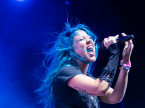 Charlotte-Sands-Live-Concert-Photos-2025-07