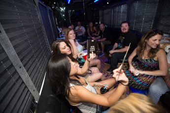 SiGt Party Bus-28