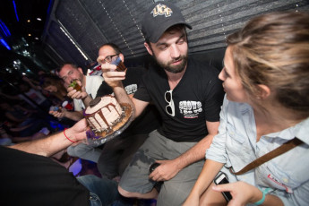 SiGt Party Bus-48