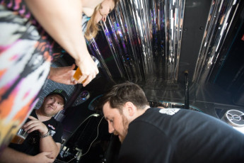 SiGt Party Bus-7