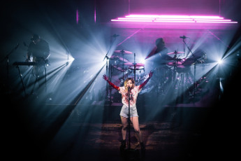 CHVRCHES Live Concert Photos 2022