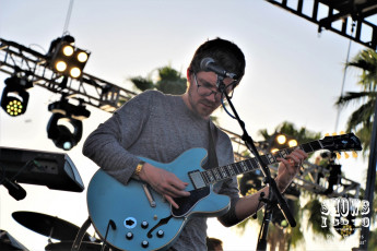 Moon Taxi
