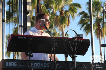 Moon Taxi