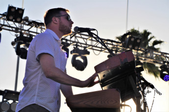 Moon Taxi