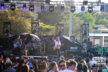 Moon Taxi