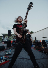 Heavy Monday — Thomas Hewitt