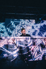 IIIPOINTS_2015_7553_BONOBO