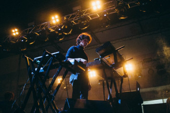 IIIPOINTS_2015_8397_NEONINDIAN