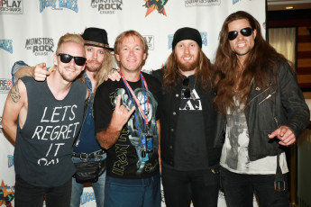 HEAT — Monsters Of Rock Cruise 2020