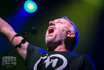 Peter Hook & The Light