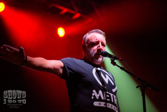 Peter Hook & The Light