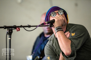 Plane Versus Cult-36