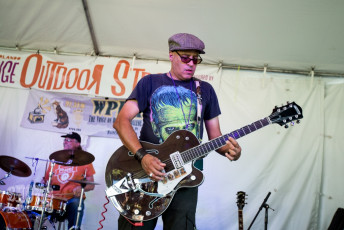 Plane Versus Cult-82