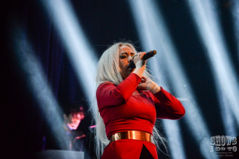 Purity Ring with Guests Sounds of Ceres-purity-ring-ponte-vedra-concert-hall-florida-12-14-17-4474