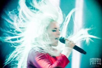 Purity Ring with Guests Sounds of Ceres-purity-ring-ponte-vedra-concert-hall-florida-12-14-17-5325