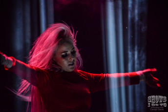 Purity Ring with Guests Sounds of Ceres-purity-ring-ponte-vedra-concert-hall-florida-12-14-17-5681