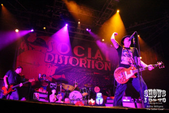 Social Distortion