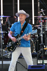 Haircut 100 Live Concert Photos 2026