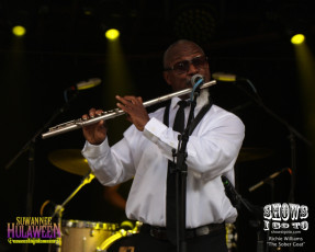 Karl Denson's Tiny Universe