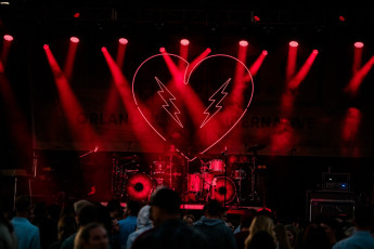 Florida Man ⭐ November 22, 2019 ⭐ Orlando Ampitheater — Orlando, FL ⭐ Photos by Grizzlee Martin — instagram.com/grizzleemartin
