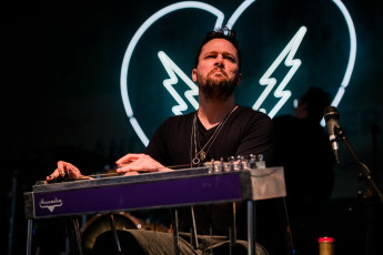 Florida Man ⭐ November 22, 2019 ⭐ Orlando Ampitheater — Orlando, FL ⭐ Photos by Grizzlee Martin — instagram.com/grizzleemartin