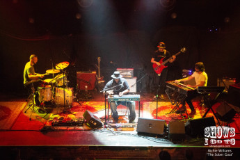 Roosevelt Collier with Electric Kif