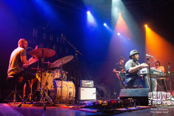 Roosevelt Collier with Electric Kif