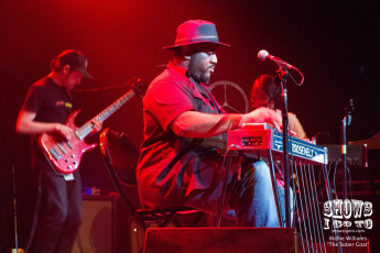 Roosevelt Collier with Electric Kif