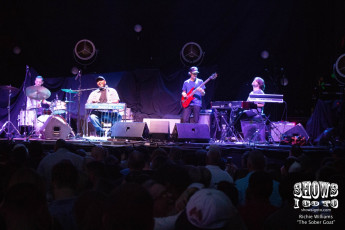 Roosevelt Collier w/ Electric Kif