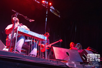 Roosevelt Collier w/ Electric Kif