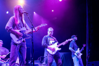 Advertisement Live Concert Photos 2022