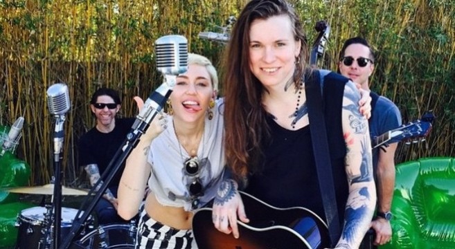 Miley Cyrus and Laura Jane Grace