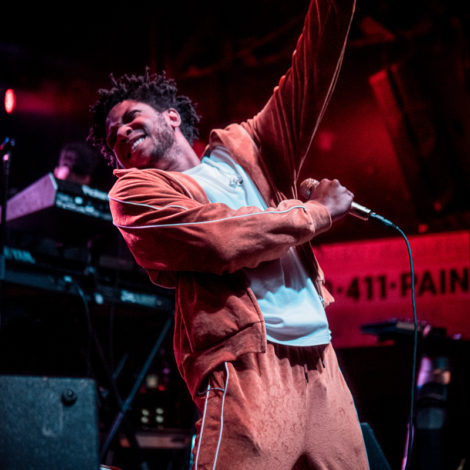 Sabrina Claudio w/ Gallant ⭐ October 25, 2019 ⭐ The Beacham — Orlando, FL ⭐ Photos by Cindy Ros — instagram.com/cindyros_