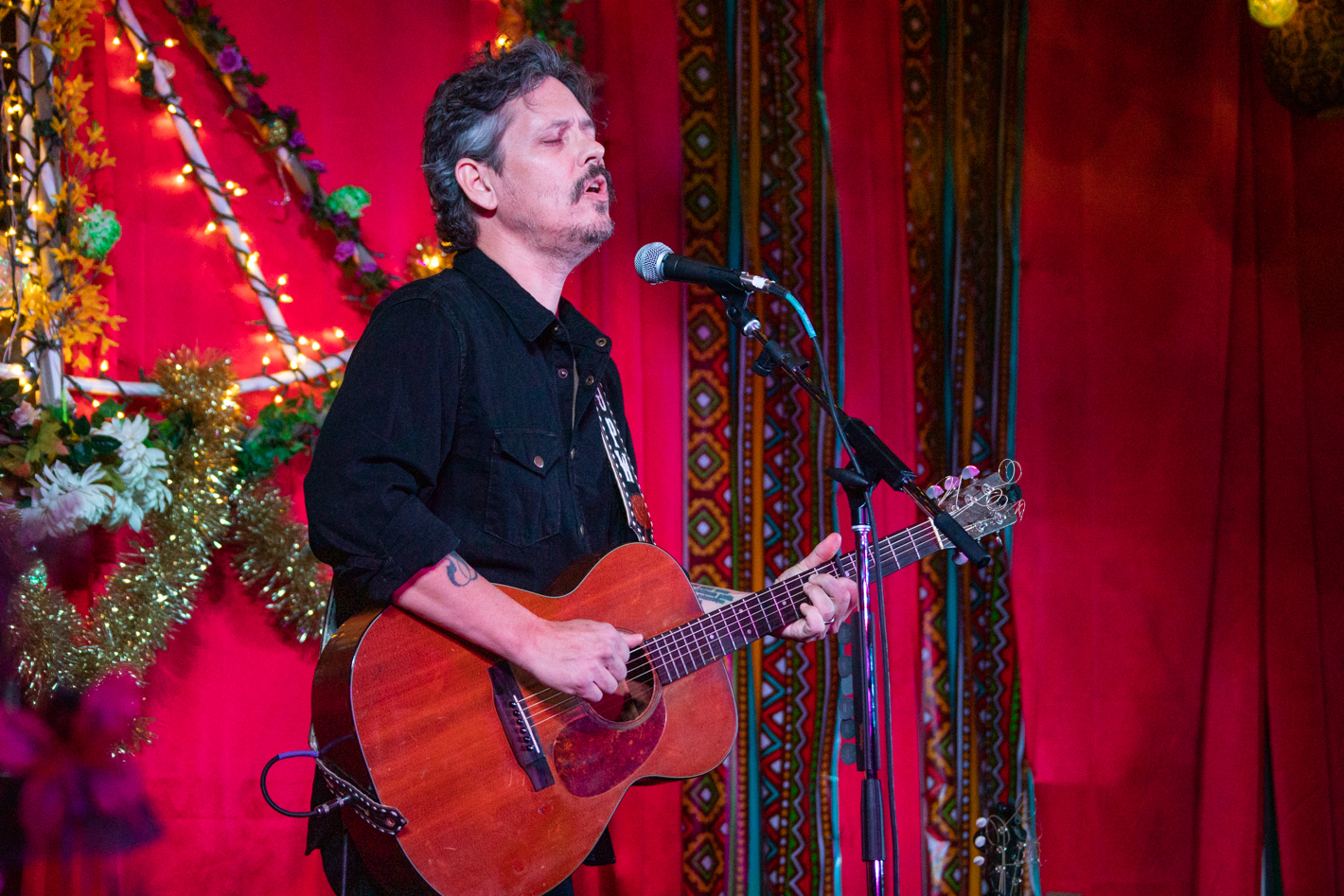 PHOTOS — John Paul White w/ Cat Ridgeway at Safety Harbor Art and Music