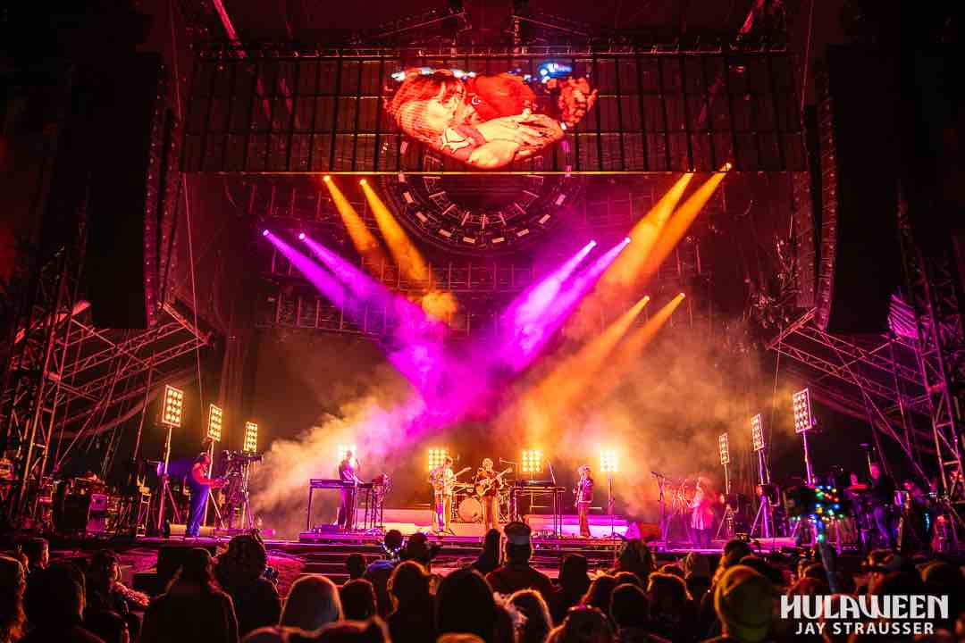 Parcels - Hulaween Jay Strausser - 2025